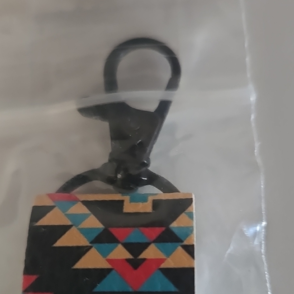 NWT Colorful Geometric Keychain - Picture 4 of 4